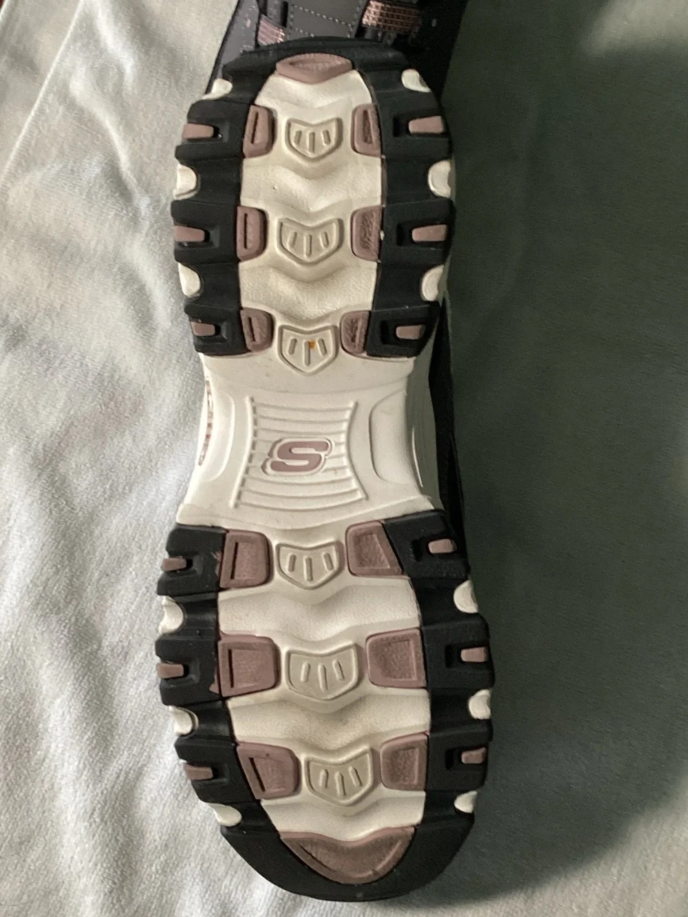 Skechers D'Lites Women's Gray and Pink Slip-On Memory Foam Sneakers - Picture 6 of 11